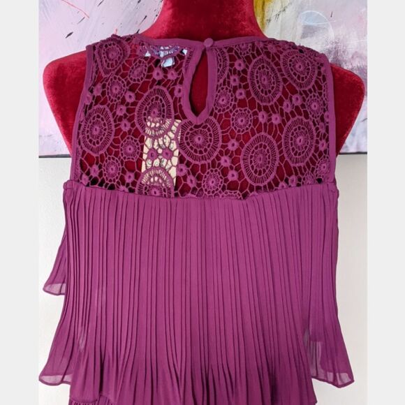 NWT She & Sky Off the Shoulder Plum Lace Dress Size Small - Picture 4 of 7